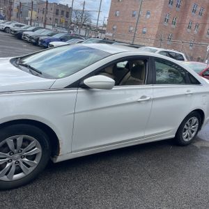 HYUNDAI SONATA GLS - 3