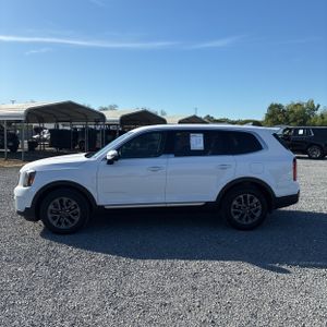 KIA TELLURIDE LX - 3