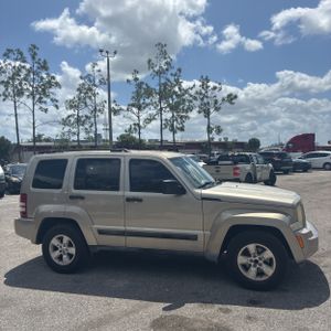 JEEP LIBERTY SPORT - 10