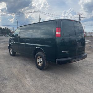 CHEVROLET EXPRESS 2500 - 5