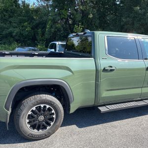 صورة 8 لـ 2022 Toyota TUNDRA SR5