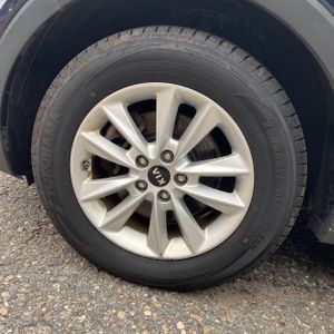 صورة مصغرة 17 لـ 2019 KIA SORENTO LX