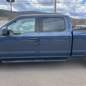 FORD F-150 XLT - 4