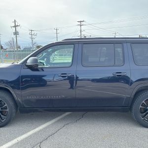 JEEP GRAND WAGONEER L OBSIDIAN - 4