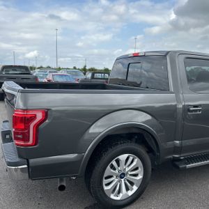 FORD F-150 LARIAT - 9