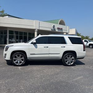 CADILLAC ESCALADE PREMIUM LUXURY - 3