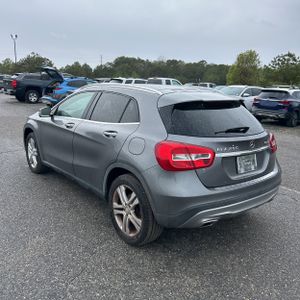 MERCEDES-BENZ GLA - 5