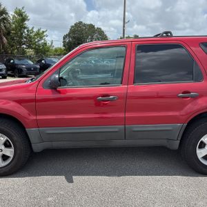 FORD ESCAPE XLT - 4