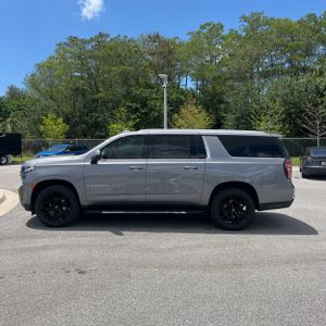 CHEVROLET SUBURBAN LT - 3