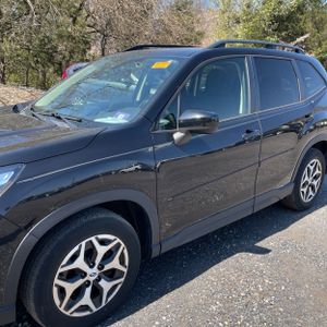 SUBARU FORESTER PREMIUM - 2