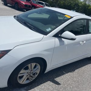 2019 Hyundai ELANTRA SE — фото 2