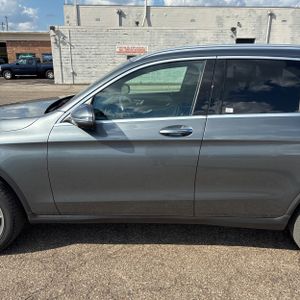 MERCEDES-BENZ GLC - 4