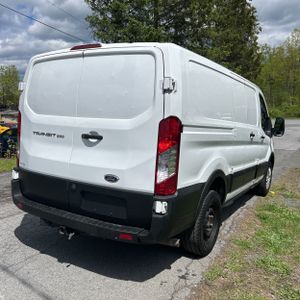 FORD TRANSIT 250 - 8