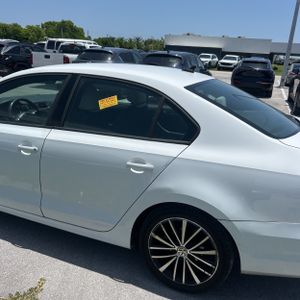 صورة 6 لـ 2016 Volkswagen JETTA 1.8T SPORT
