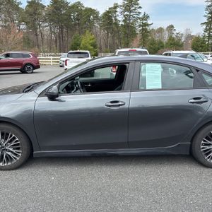 KIA FORTE GT-LINE - 4