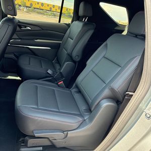 2025 Chevrolet TRAVERSE Z71 照片 34