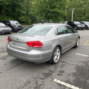 2014 Volkswagen PASSAT 2.0L TDI SE photo 8