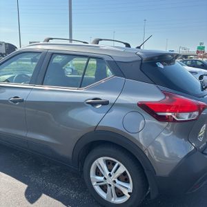NISSAN KICKS S - 6