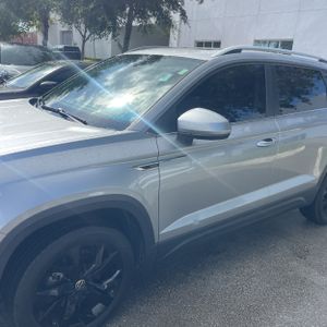 صورة 2 لـ 2024 Volkswagen TAOS SE