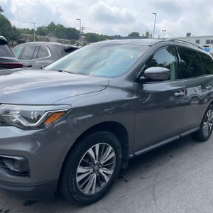 2017 Nissan PATHFINDER S 照片 2