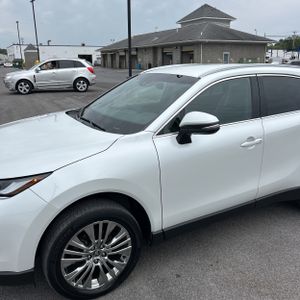 صورة 2 لـ 2023 Toyota VENZA XLE