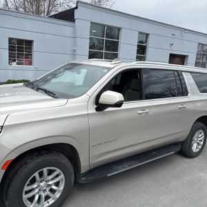 CHEVROLET SUBURBAN LT - 2