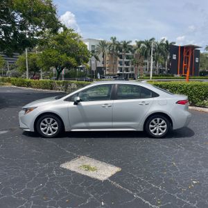 2024 Toyota COROLLA LE 照片 3
