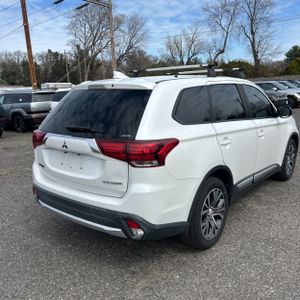 MITSUBISHI OUTLANDER ES - 8