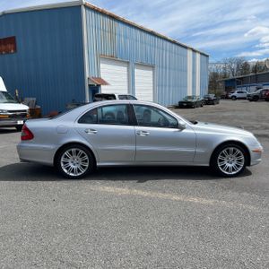 MERCEDES-BENZ E-CLASS - 10