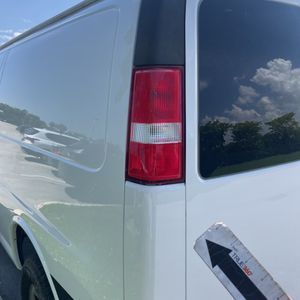 2022 Chevrolet EXPRESS 3500 — миниатюра 53