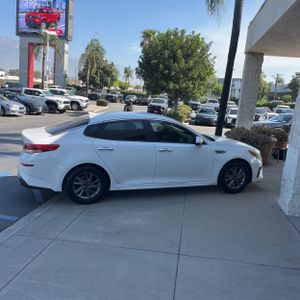2020 KIA OPTIMA LX — фото 10