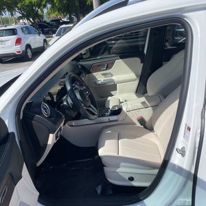 2023 Mercedes-BENZ GLB 缩略图 31