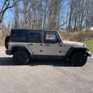 JEEP WRANGLER UNLIMITED WILLYS WHEELER - 10