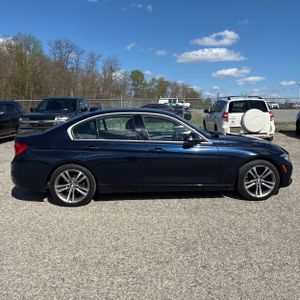 BMW 330I XDRIVE - 10