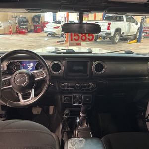 2019 JEEP WRANGLER UNLIMITED SAHARA — фото 36