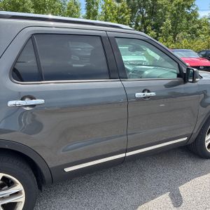 FORD EXPLORER LIMITED - 9
