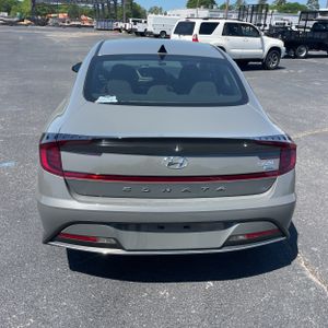 HYUNDAI SONATA HYBRID BLUE - 7