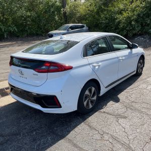 HYUNDAI IONIQ HYBRID SEL - 8