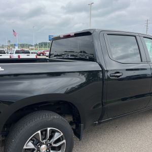 2025 Chevrolet SILVERADO 1500 LT — фото 9