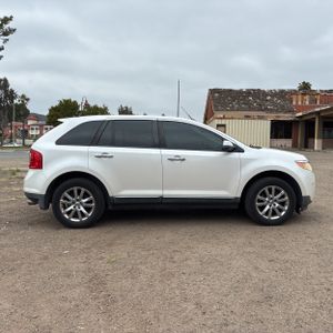 FORD EDGE SEL - 10