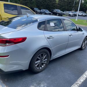 2020 KIA OPTIMA LX 照片 10
