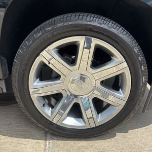 2017 Cadillac ESCALADE LUXURY 缩略图 20