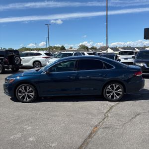 VOLKSWAGEN PASSAT SE - 3