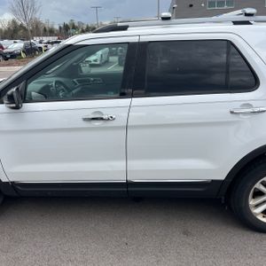 FORD EXPLORER XLT - 4