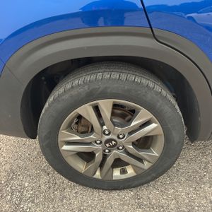 2021 KIA SELTOS LX — миниатюра 19