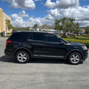 FORD EXPLORER XLT - 10