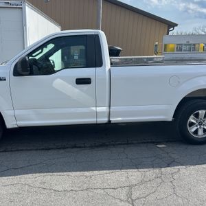 FORD F-150 XL - 4
