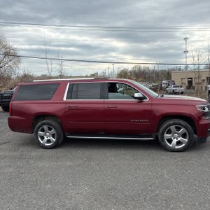 CHEVROLET SUBURBAN PREMIER - 10