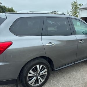 2017 Nissan PATHFINDER SL 照片 9