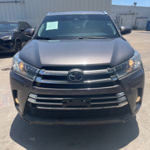 صورة مصغرة 14 لـ 2017 Toyota HIGHLANDER LIMITED